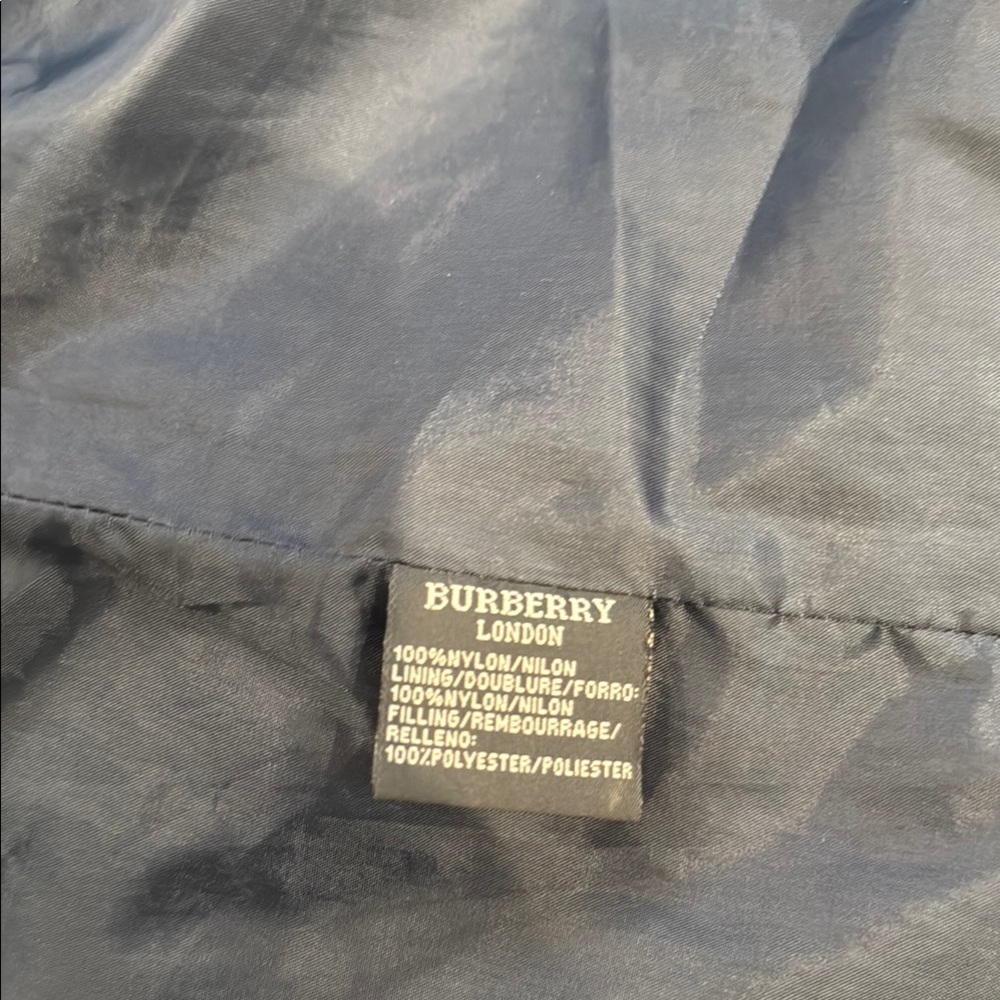 Authentic Burberry Navy Jacket with Faux Fur Hood - Picture 10 of 12